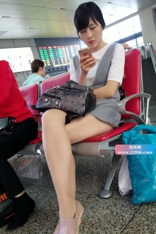 查看完整内容：4k超清，美丽容颜性感丝袜美腿大美女（视频版） - 共12张图片