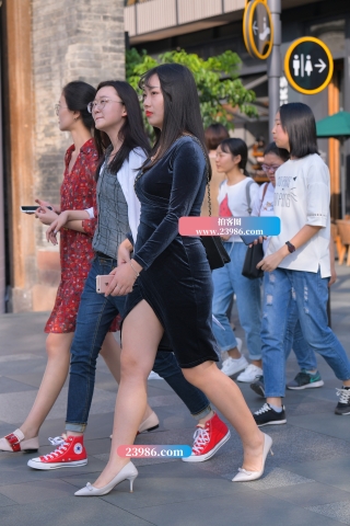 【街拍之魂赛帖】紧身包臀美腿
