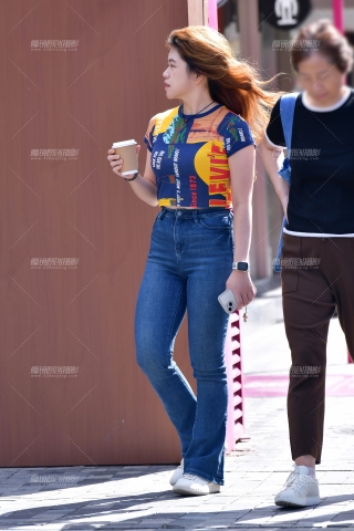 ★微丰腴藏蓝牛仔裤美女