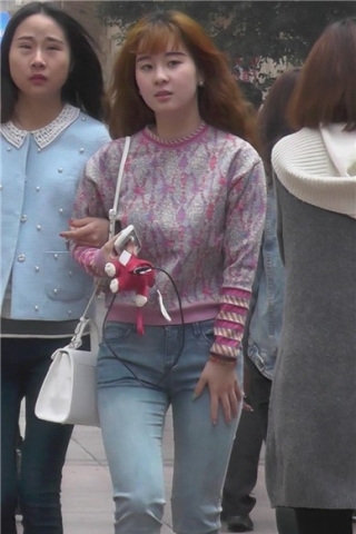 查看完整内容：紧身蓝牛高跟苗条妹子超级甜美可爱 [3.16 GB]（视频版） - 共10张图片