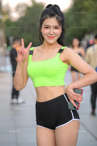 【街拍之魂赛帖】青丝一缕最撩人