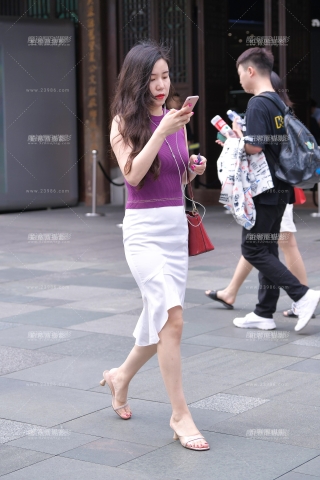 性感白色包臀裙**~~