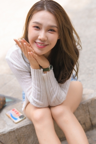 青春靓丽热裤女孩（城市版）