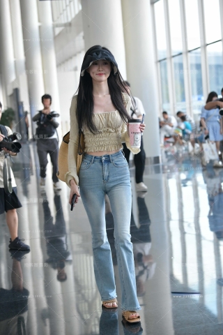 她的酒窝是天生的么？（完整版）