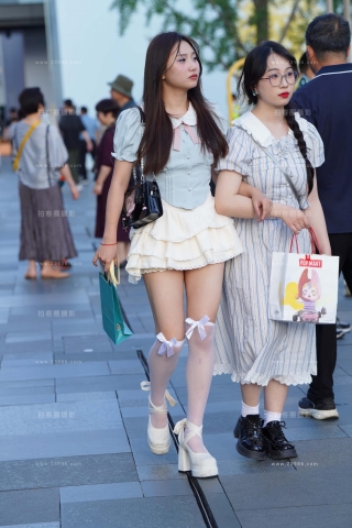 短裙美眉（完整版）