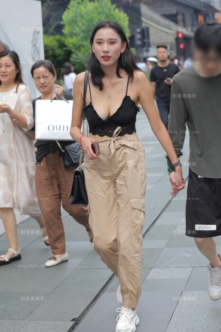 【凯恩赛贴】天气太热 性感吊带