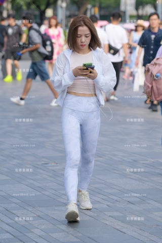 【红石赛帖】白色瑜伽服美女