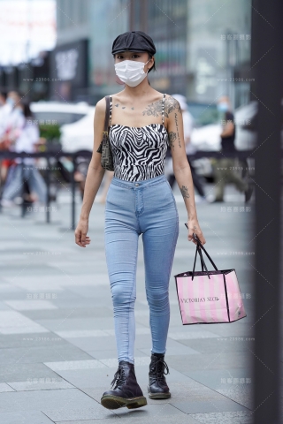 【凯恩赛贴】小姐姐穿紧牛也太好看了吧