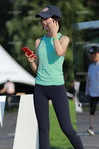 ★拍照瑜伽美女★