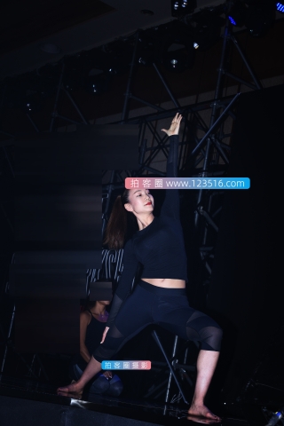 【咔喳赛贴】台上显身姿