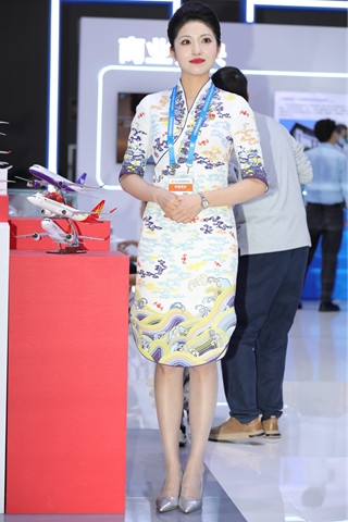 航空大会，美丽大方的海航空姐【原图+视频】