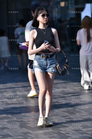 ★大家闺秀牛仔裤美女（城市版）（完整版）