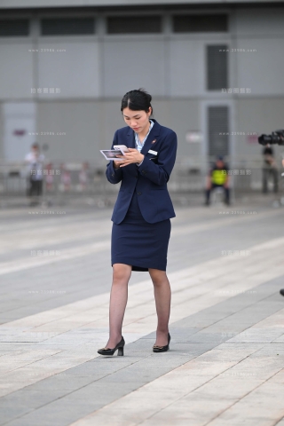 下班了的黑丝美眉（完整版）