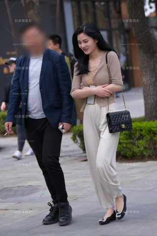 【街拍之魂赛帖】内敛的性感