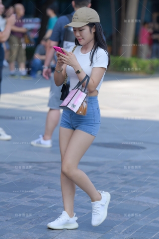 【红石赛贴】紧身热裤美女