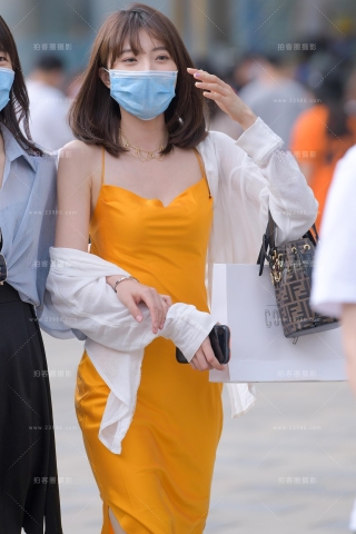 查看完整内容：【红石赛帖】性感丝绸美女 - 共17张图片