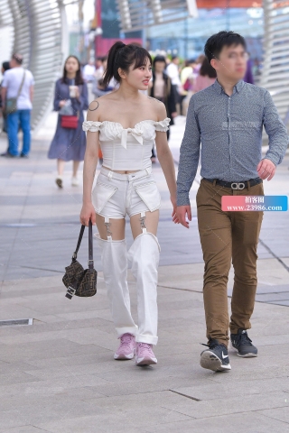 【视觉冲击赛贴】性感热裤月牙女友