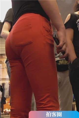 查看完整内容：近距离感受极品好身材美眉的TUN。[309 MB]（视频版） - 共8张图片