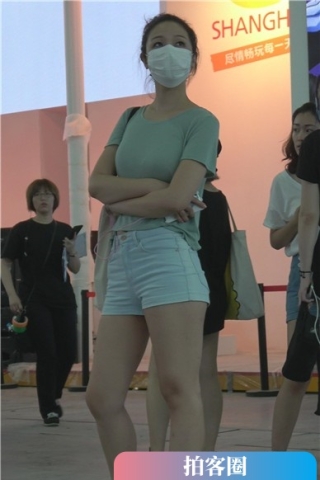 查看完整内容：4k-展会现场外偶遇戴口罩的甜美小清新美眉60066（视频版） - 共8张图片