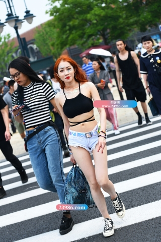 【咔喳赛贴】热裤