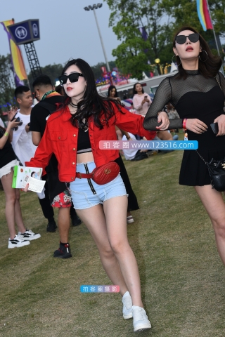 【咔喳赛贴】这款热裤就像为她定制