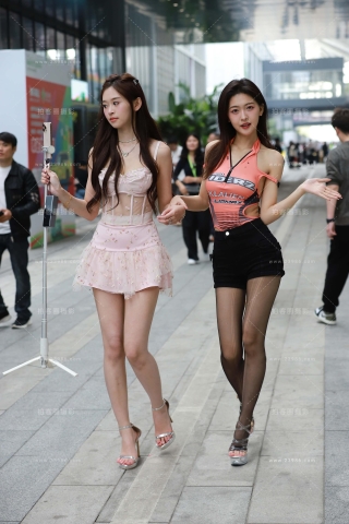 查看完整内容：两位美少女选手~ - 共20张图片