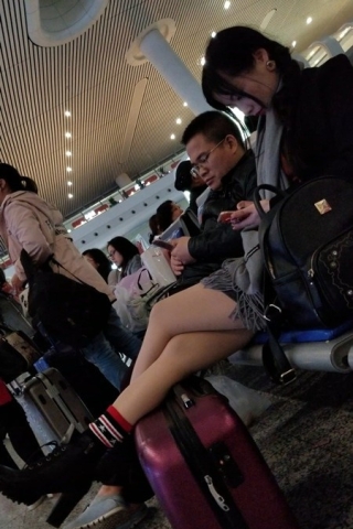 查看完整内容：4k-肉丝大长腿漂亮美颜小姐姐（视频版） - 共6张图片