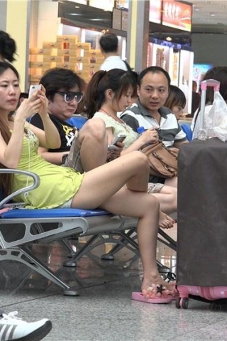 查看完整内容：修长的美脚丫 [2.91 GB/MP4]（视频版） - 共9张图片