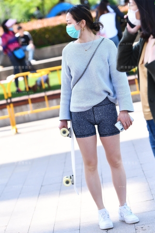 【咔喳赛贴】迎面遇上的五分裤