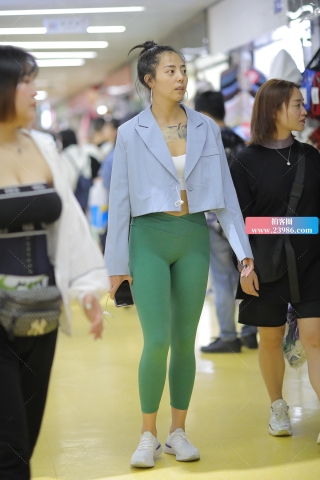 【凯恩赛贴】逛地下街买衣服的紧身裤小姐姐