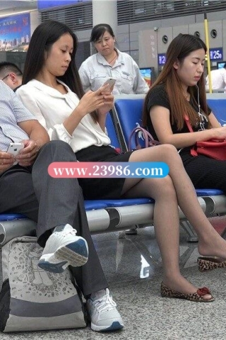 查看完整内容：4K - 超薄透长丝美腿豹纹鞋美眉 [1.18 GB/MP4] （视频版） - 共6张图片