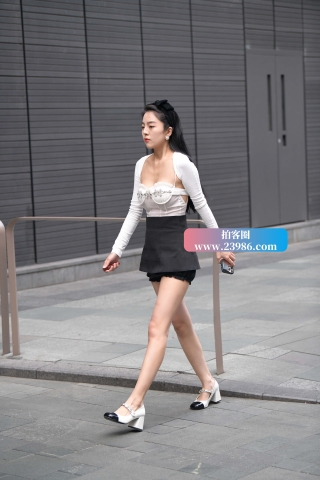 清新脱俗美腿小姐姐