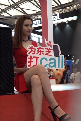 查看完整内容：2018CJ 超清4K凉高跟美腿红裙美女showgirl [680 MB]（视频版） - 共8张图片