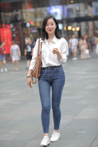 【凯恩赛贴】落落大方的女孩