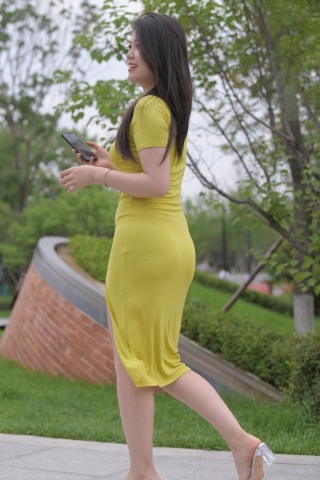 黄色长裙美女【原图+视频】