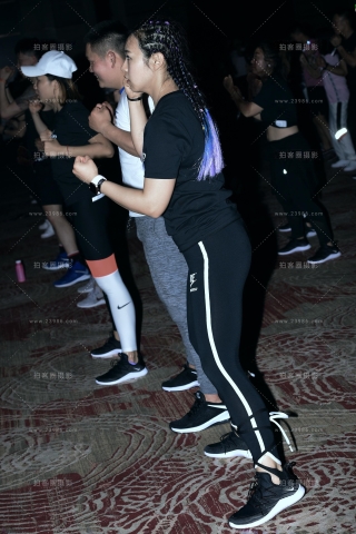 【咔喳赛帖】练出性感的拳操