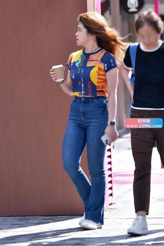 ★微丰腴藏蓝牛仔裤美女