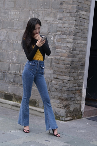 查看完整内容：秋意紧牛倆闺蜜 - 共14张图片