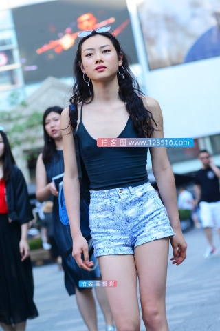 【咔喳赛贴】自信的妹妹