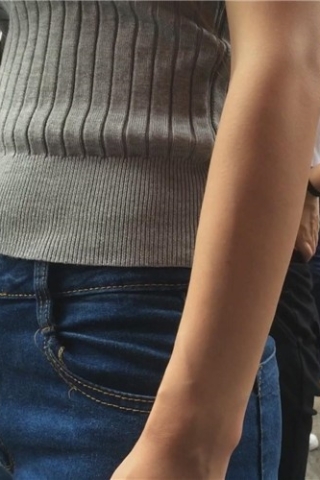 查看完整内容：超漂亮丰满牛仔裤女神，忍不住多看几眼 [1.93 GB]（视频版） - 共11张图片