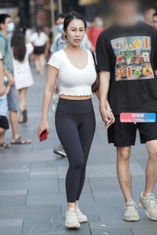 【凯恩赛贴】饱满紧身裤