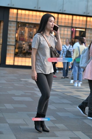 【红石赛帖】黑色高跟紧牛少妇