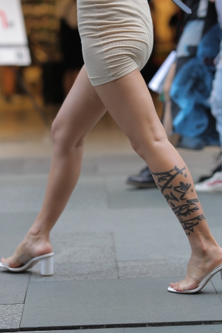 【凯恩赛贴】包臀美眉性感长腿