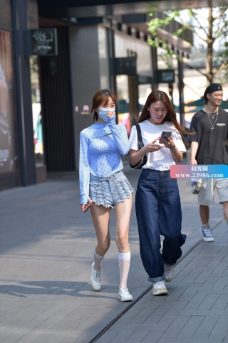 顶级身材高腰热裤美妞