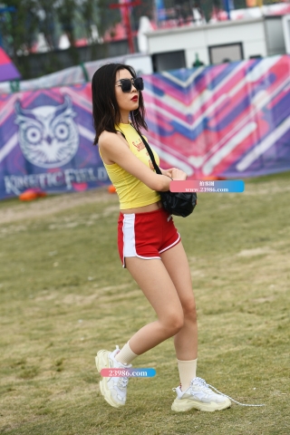 【咔喳赛贴】妹妹你鞋带松了