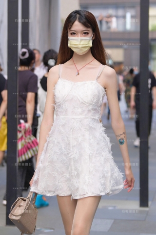 查看完整内容：纤细美腿肉丝的女盆友 - 共19张图片