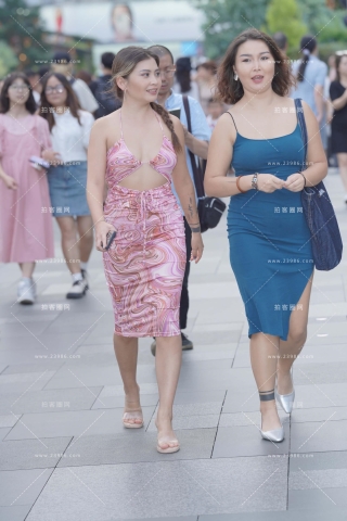 这裙子很大方啊