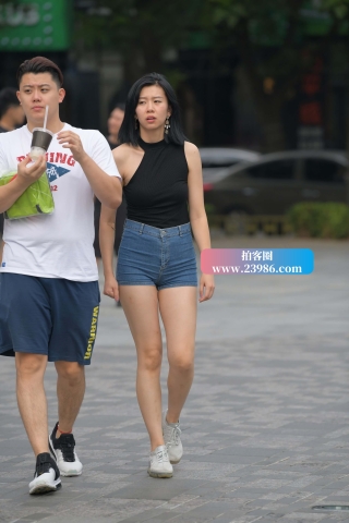 大长腿热牛女友~