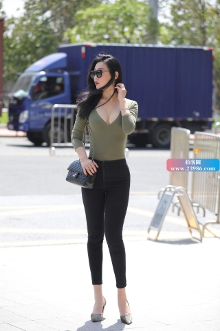 丰满女子（完整版）