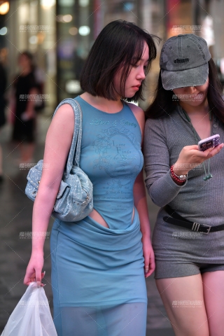 ★傍晚长裙美女